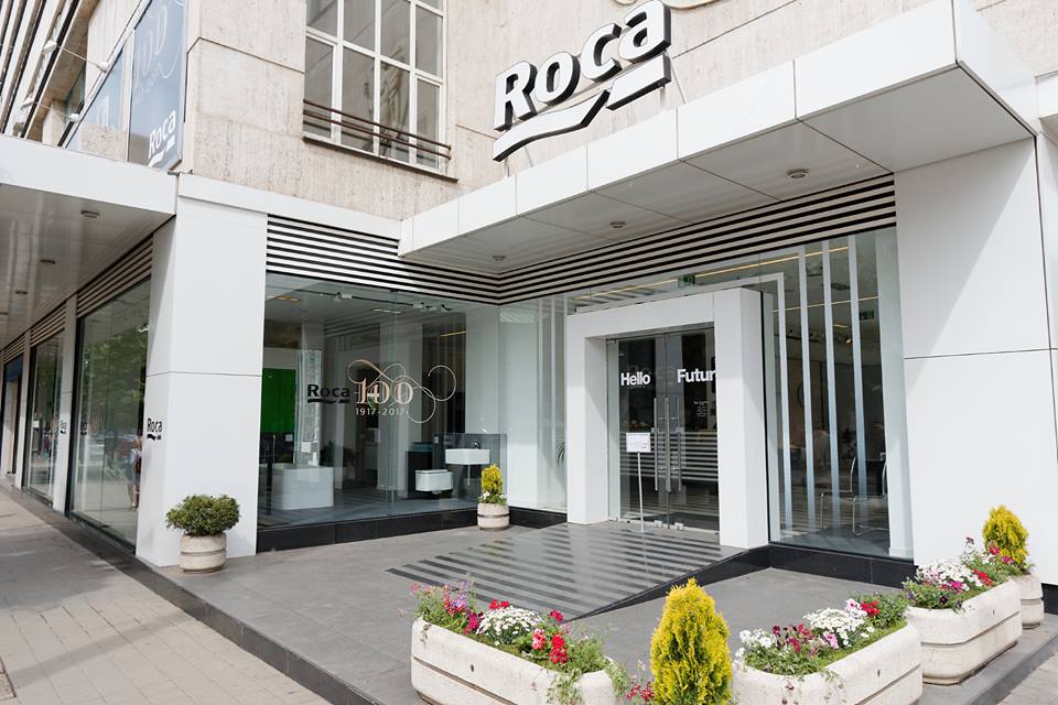 <p>Expo Baño Sofía, el mayor showroom corporativo de Roca en los Balcanes, tras su espectacular inauguración en el 2007.</p>0